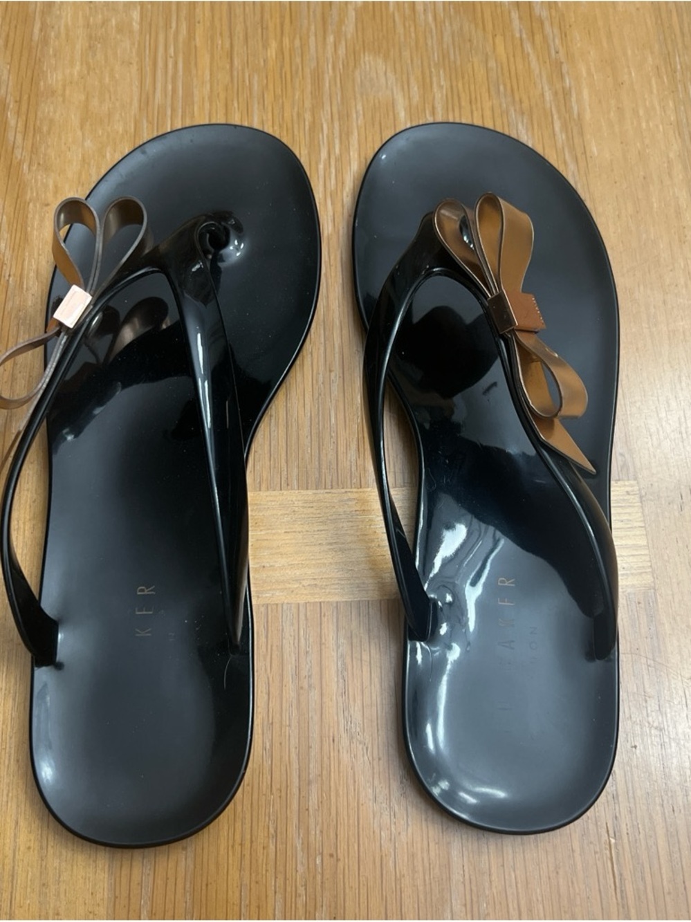 Black Jelly Bow Thong Sandals - Women Ted Baker size 7 1/2